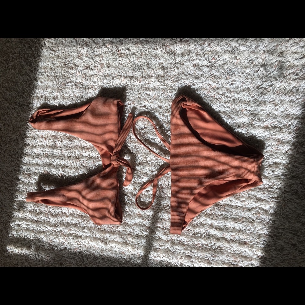 NWOT Two piece swim suit